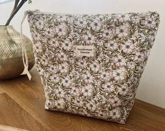 Grande trousse de toilette en Liberty véritable, molletonnée et doublée en lin, étanche