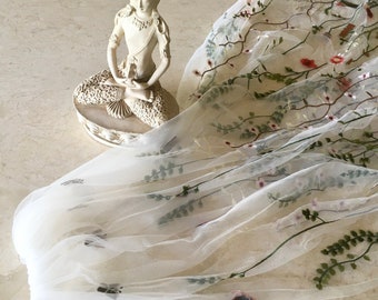 FLEUR, Flower Veil, Flower Embroidered Boho Wedding Veil