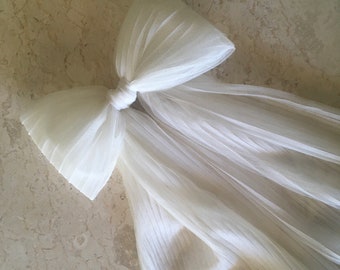 LEXI, Pleated Bow, Pleated Tulle Bow Veil