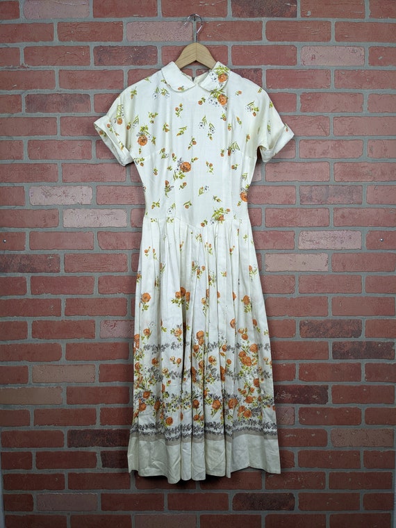 Vintage 50's-60's Handmade Floral Dress Peter Pan 