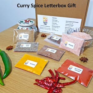 Essential Spice Kit | Indian Curry Recipe Box | Letterbox Gift | Authentic Spices for 5 Dishes | Great for Foodies & Gifts | Free Sticker!