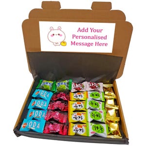 Korean Candy Gift Hamper – Letterbox Gift | Sweet Treats | Vegetarians | Halal | Cola, Green Tea, Ginseng, Plum, Grape & More | Free Sticker