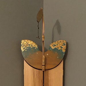 Corner wall cabinet