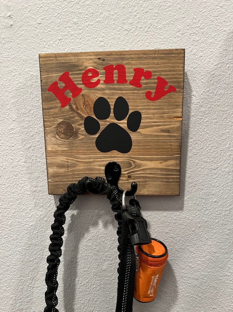 Personalized Dog Leash Hook, Wooden Wall Hanger, Paw Print Decor - Etsy