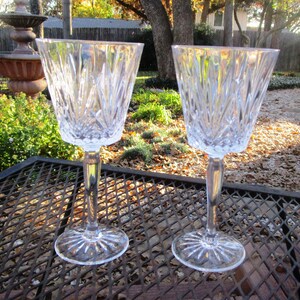 Crystal wine glasses, Set of FIVE (5), fancy stem, 5-3/4 x 2-1/2