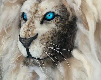 Handmade Faux Fur Lion Head Wall Decor: Wool Mane, Realistic Eyes