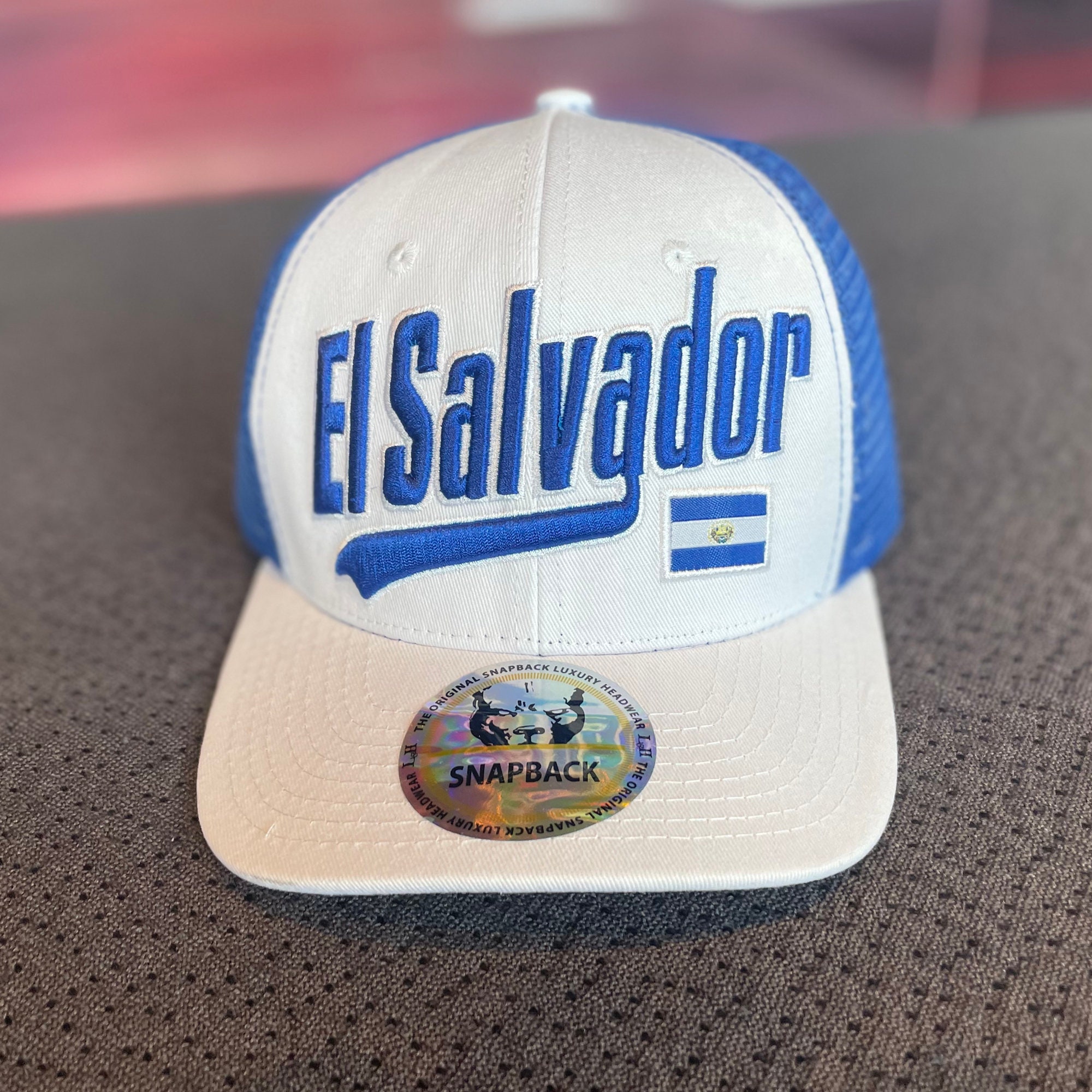 El Salvador Flag Lion Baseball Cap for Men Women Classic Vintage