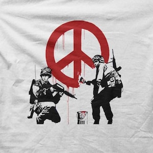 Banksy CND Soldiers Street Art Urban Graphic T-Shirt M5542