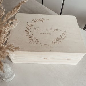 XXL / Große Personalisierte Erinnerungskiste / Flowerhoop / Blumenkranz / Taufe / Geburt / Geburtstag / Aufbewahrungskiste  / Memories