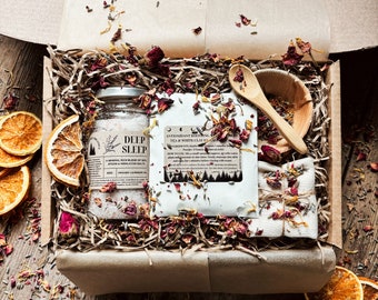 Spa Gift Box, Organic, Zero Waste, Vegan, Natural, Gift for Her, Facial Skincare, Bath Salts, Self Care, Pamper Hamper, Handmade Cosmetics