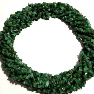 Natural Emerald Chips: Uncut Green Gemstone Beads, 16/32 Inch Strand