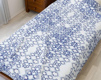 Velveteen Plush Blanket - Blue Quatrefoil Geometric Tapestry, Cozy Home Decor, Soft Throw, Bedding, Lap Quilt, Couch Blanket