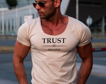 Mens Short Sleeve T-shirt "Trust Nobody" Scoop neck Style  MD976