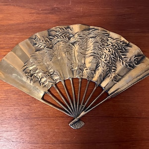 Vintage massivem Messing Vogel Drache Fan Wanddekoration - Vintage 1970er Fächer förmiger Wandbehang - asiatischer Stil Messing Fan