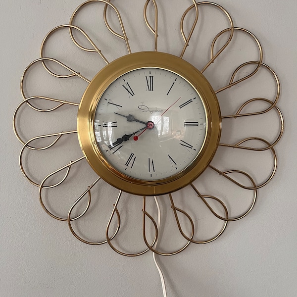 Mid Century Ingraham Brass Electric Wall Clock - Scroll Design - Sunburst - Floral - Made in Canada - MCM -