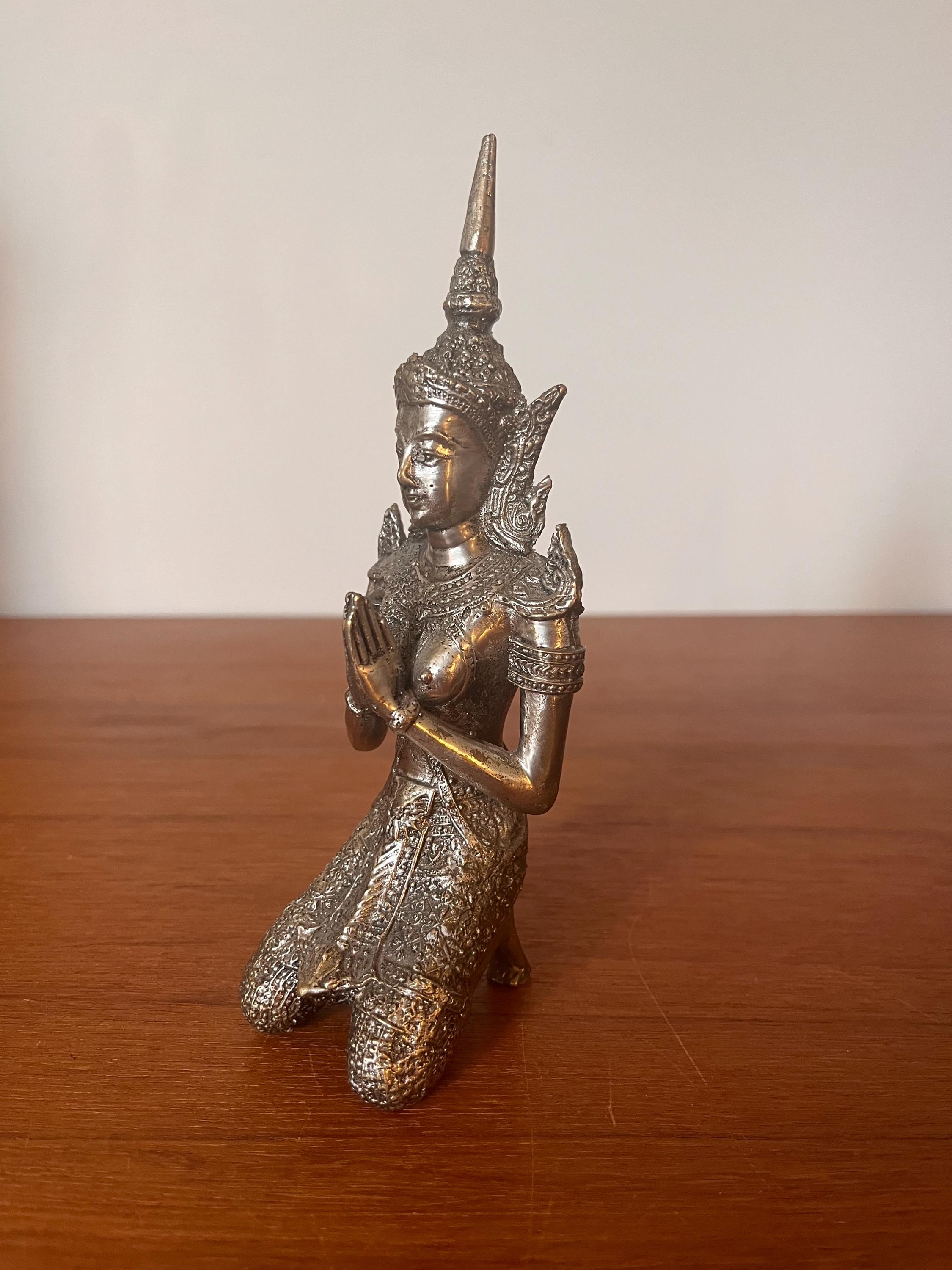 タイの銀の彫刻仏陀テッパノム天使守護女性金属像 - Etsy 日本