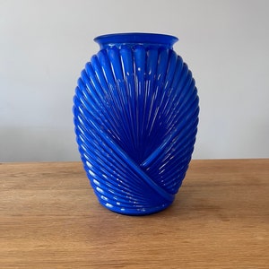 Cobalt Blue Art Deco Revival Vase -  Ribbed Shell Vase - Pleated Draped Design - Glossy Glass - Reverse Painted - Anchor Hocking