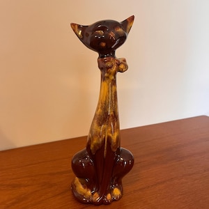 Vintage Winking Cat w Bowtie - Blue Mountain Pottery 13&quot; - Siamese Cat - Harvest Gold Drip Glaze - 1960s Decor - Made in Canada