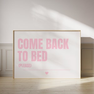 Impresión horizontal "Vuelve a la cama", arte de pared rosa claro, arte de pared para parejas, impresión sobre la cama, impresión pastel danesa, arte romántico para dormitorio, dormitorio