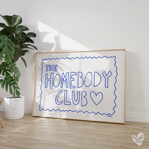 Homebody Club Druck, Über der Couch horizontaler Druck, dänisches Pastelldekor, Ästhetische Wohnung, Dopamin-Dekor, Über dem Bettdruck, Meistverkauft Bild 3