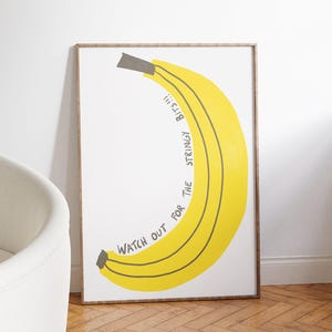 Stringige stukjes | Bananenposter, grappige keukenkunst, banaan illustratie, gele keukenkunst, grappige fruitprint, handgetekende, Boho-stijl, fruit