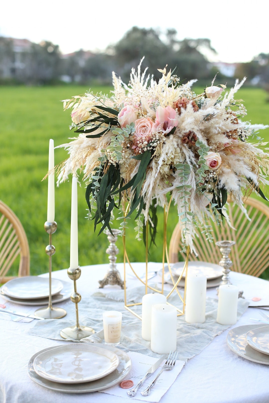 Boho Wedding Centerpiece: Preserved Flowers Table Decor