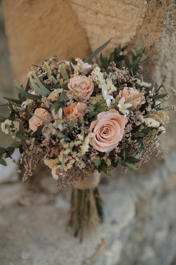Boho Brautstrauß: Konservierte Blumen, Elegantes Hochzeitsaccessoire