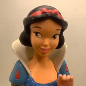 Disney&#39;s Snow White Figurine Disney Exclusive