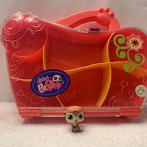 Littlest Pet Shop Carrying Case with Original Meerkat 1376 LPS figurine