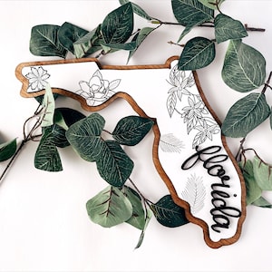 FLORIDA Wood Wall Art: Map of Florida with local state flowers | State Art, housewarming gift, birthday gift, Christmas gift