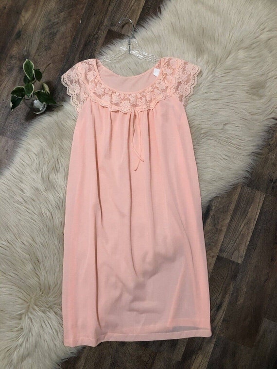 Vintage Phil-Maid Size Medium Peach Lace Shift Ni… - image 1