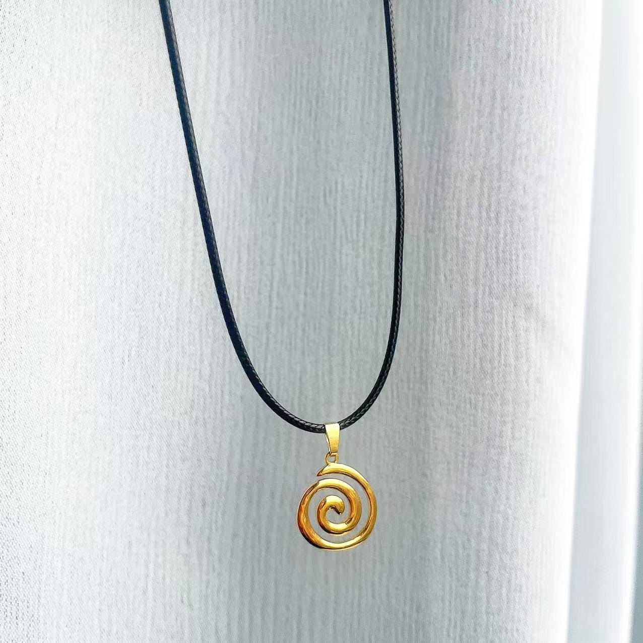 Life is Strange Inspired Swirl Necklace Choker, Chloe Price