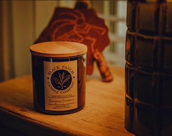 Bougie de soja Bluegrass Meadows – chèvrefeuille et herbe fraîchement coupée