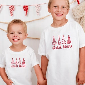 Kerst T-shirt / bodysuit met kerstbomen en gewenste tekst zoals "grote broer" Ik kan gecombineerd worden met een broer of zus outfit die ik heb gepersonaliseerd