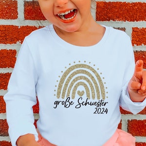 white T-shirt or baby bodysuit "big sister 2024" boho rainbow I announcement of second child I gift sibling birth