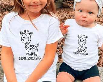 weißes T-Shirt oder Baby Body mit Giraffe I "große Schwester" / "kleine Schwester" oder Wunschtext I zu Geschwister Outfit kombinierbar