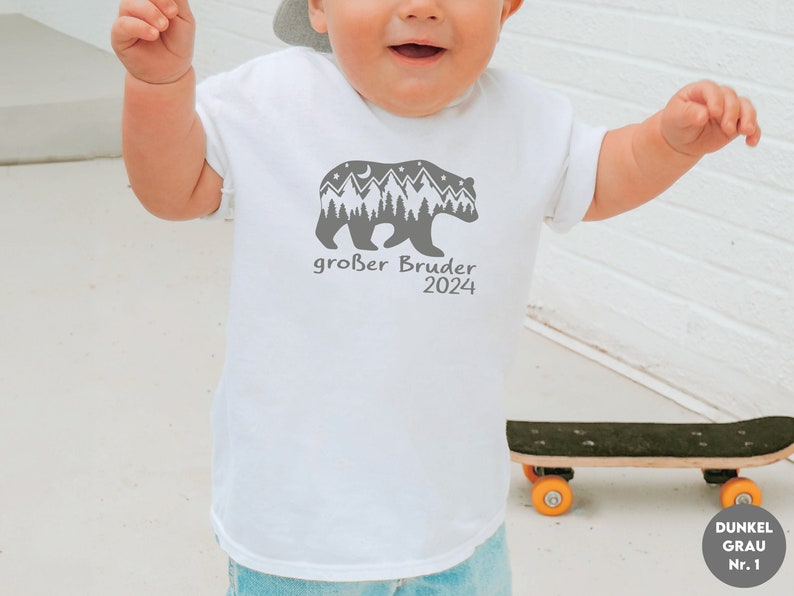 T-shirt blanc avec ours montagnes nature grand frère 2024 ou texte au choix Je peux être combiné avec une tenue de frère ou sœur J'offre grand frère image 1