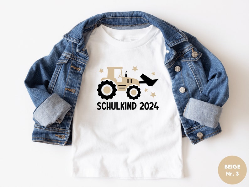 Camiseta blanca Schulkind 2024 con tractor y estrellas, impresa en el color deseado Personalicé con el nombre Me visto el primer día de clases imagen 1