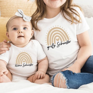 weißes T-Shirt oder Baby Body große Schwester 2024 boho Regenbogen I Verkündung zweites Kind I Geschenk Geschwister Geburt Bild 3