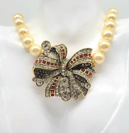 Amethyst Pearl Bow Necklace main image 1