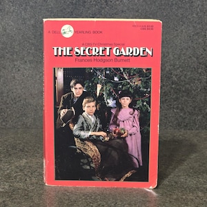 The Secret Garden Frances Hodgson Burnett Vintage 1987 Paperback