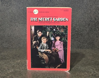 The Secret Garden Frances Hodgson Burnett Vintage 1987 Paperback