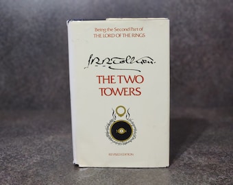 The Two Towers J.R.R. Tolkien Vintage 1982 Revised Edition Hardcover