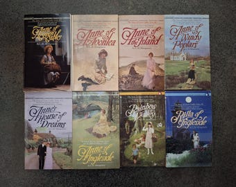 Anne Of Green Gables L.M. Montgomery set van 8 paperbacks krielzegel uit de jaren 80