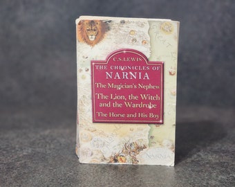 Chronicles Of Narnia C.S. Lewis Three Book Omnibus Vintage 2004 Paperback Wardrobe Magician Horse