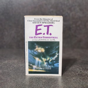 E.T. The Extra Terrestrial Vintage 1982 Paperback Novelization