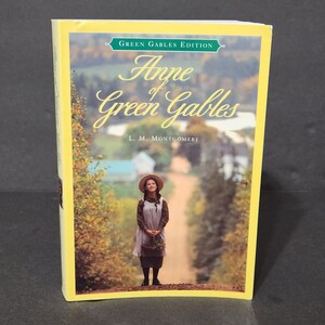 Anne Of Green Gables L.M. Montgomery Vintage 1998 Gift Shop Edition Paperback