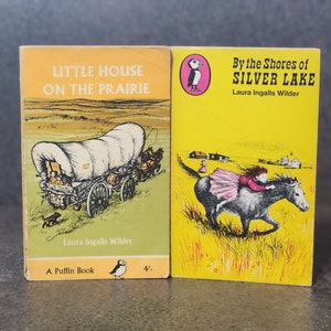 Kleines Haus in der Prärie Laura Ingalls Wilder Set aus zwei 1960er Jahre Puffin Bücher