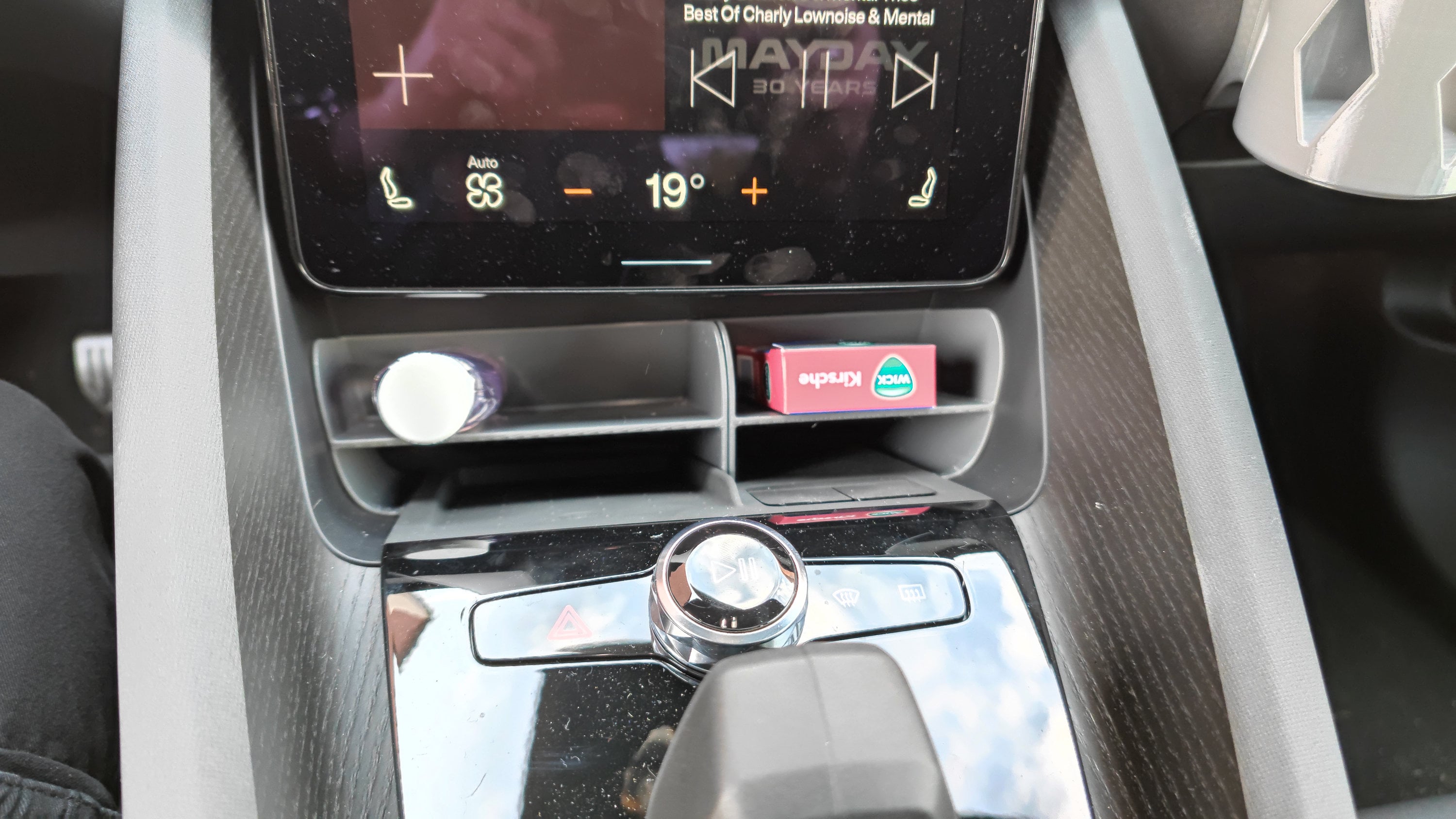 Polestar 2 center console wrap deals