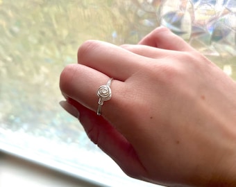 Rostrådslindad ring